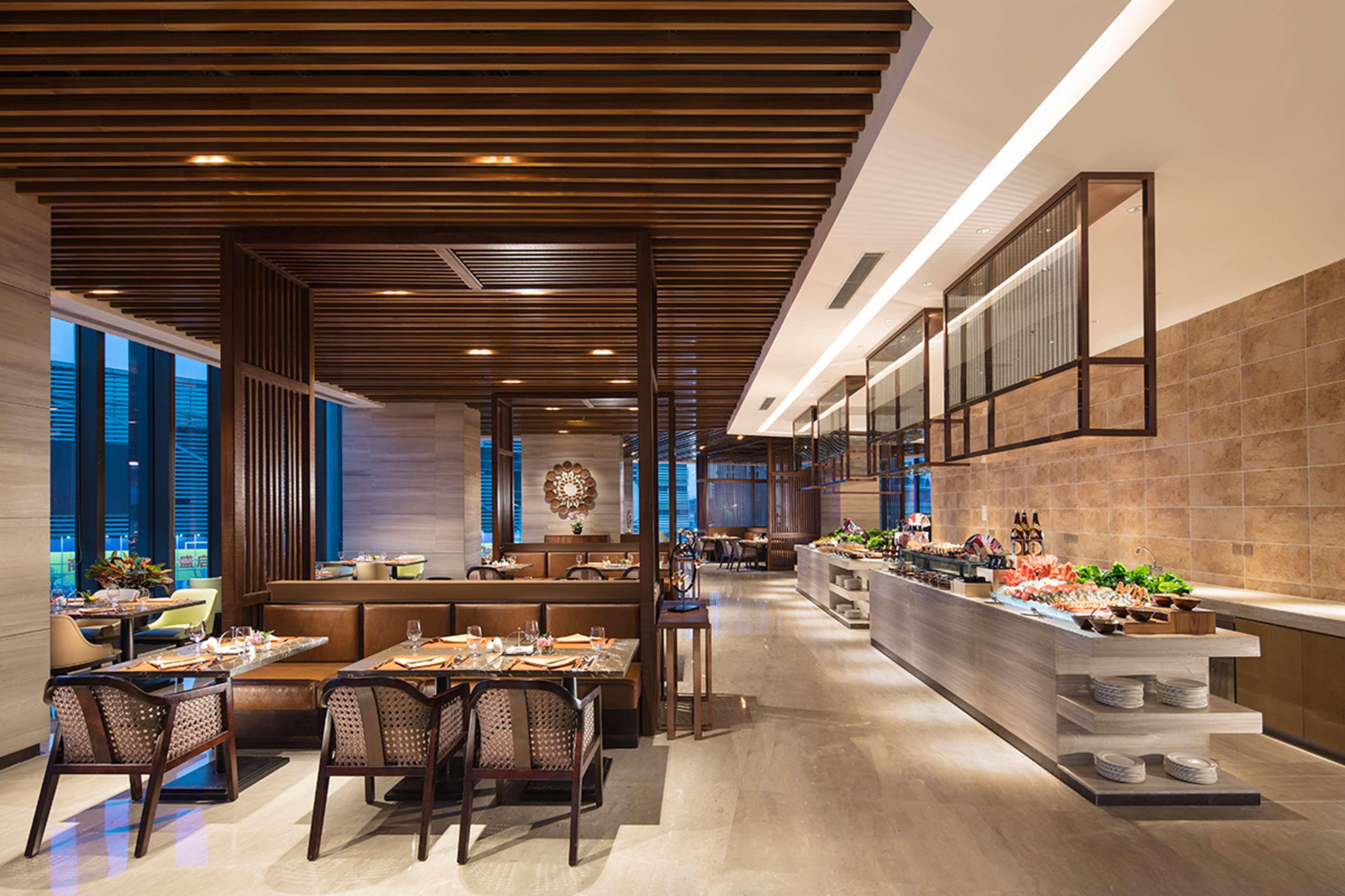 Hilton Shenyang Hotel Exterior photo