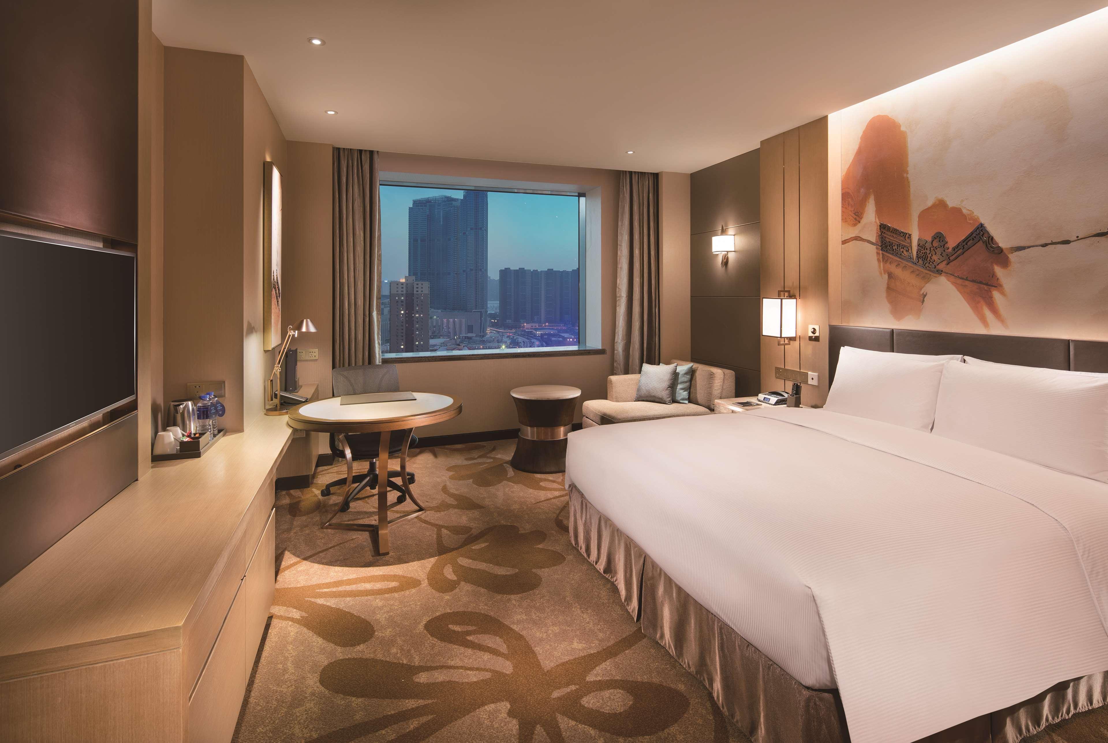 Hilton Shenyang Hotel Exterior photo