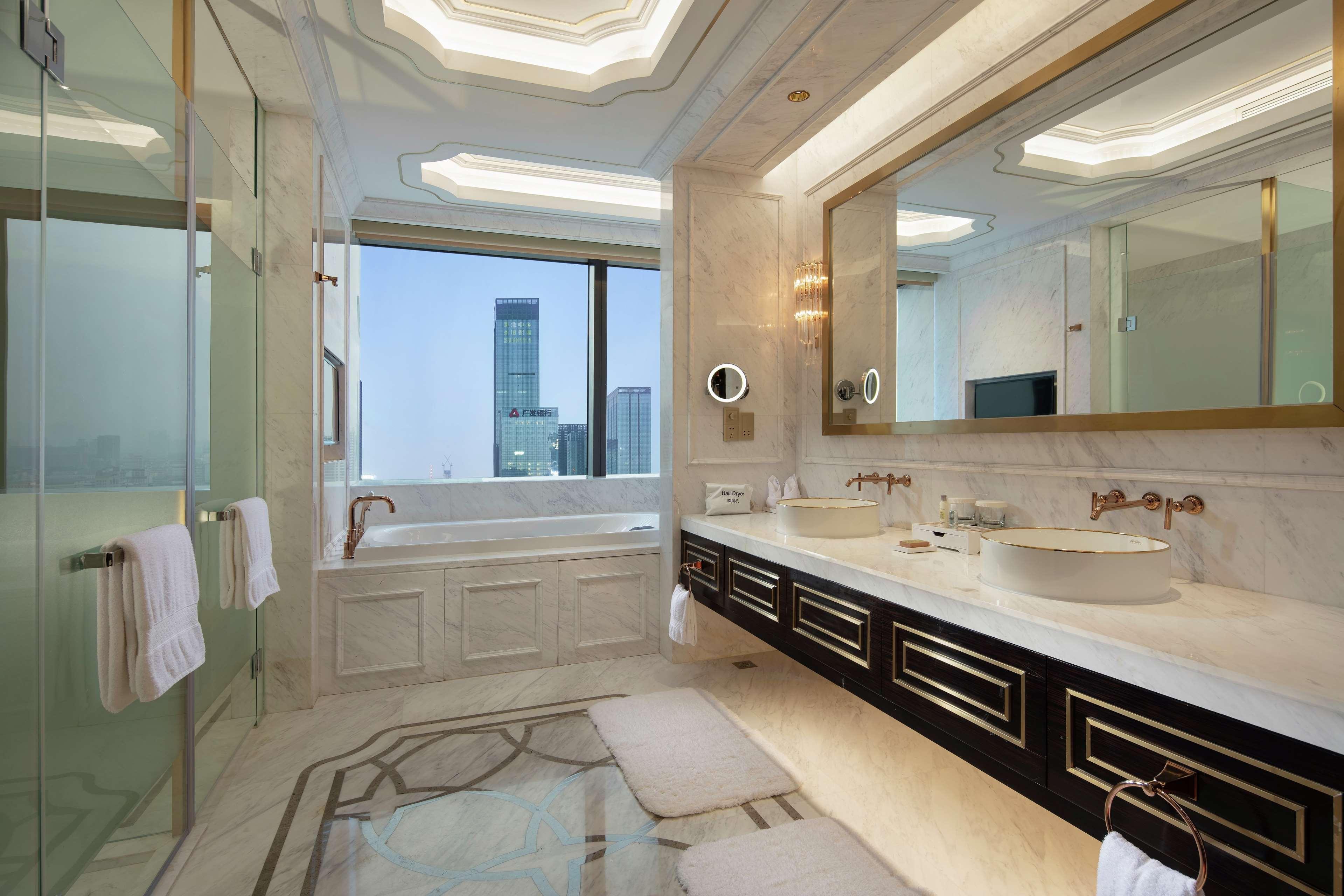 Hilton Shenyang Hotel Exterior photo