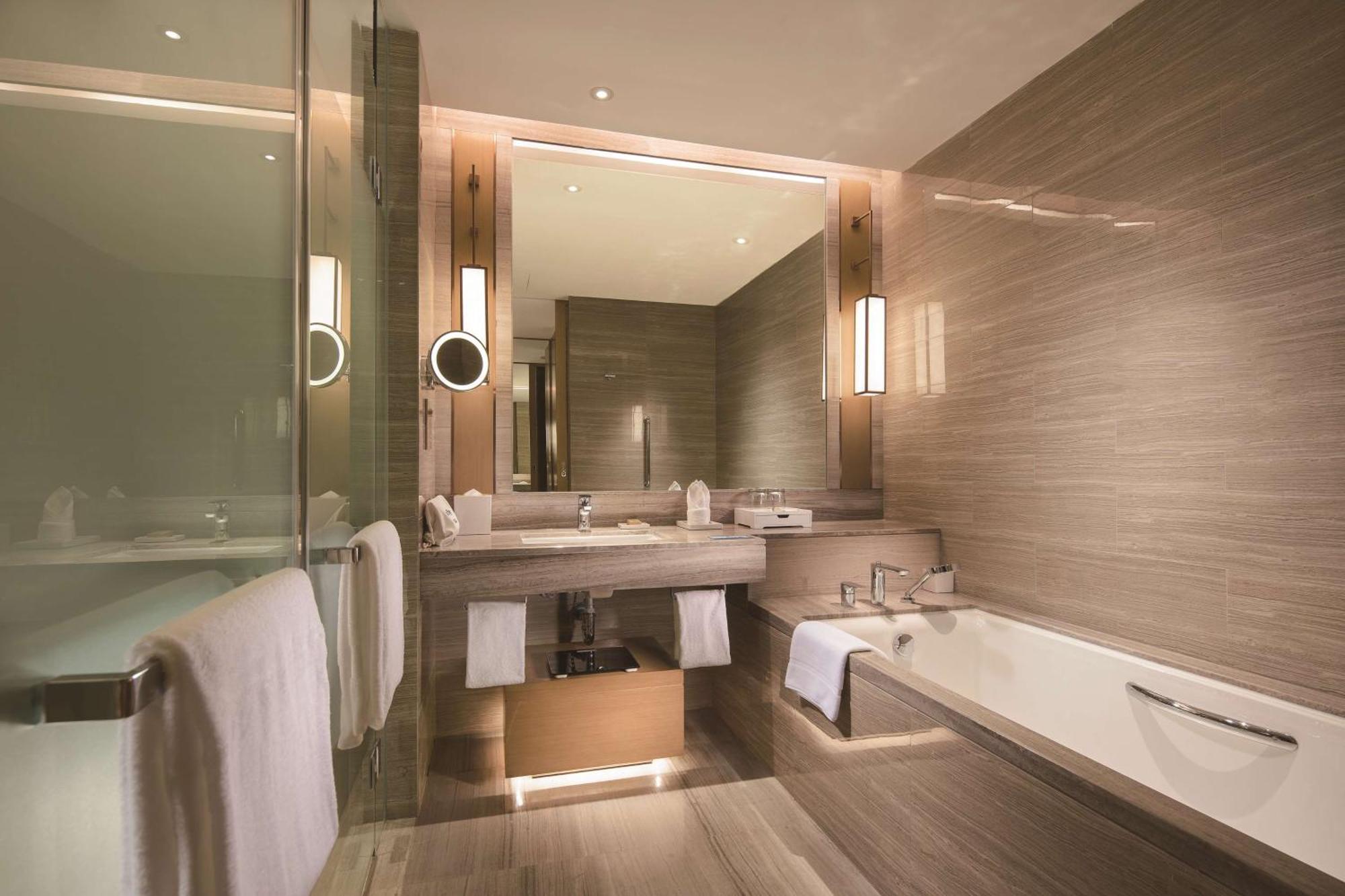 Hilton Shenyang Hotel Exterior photo