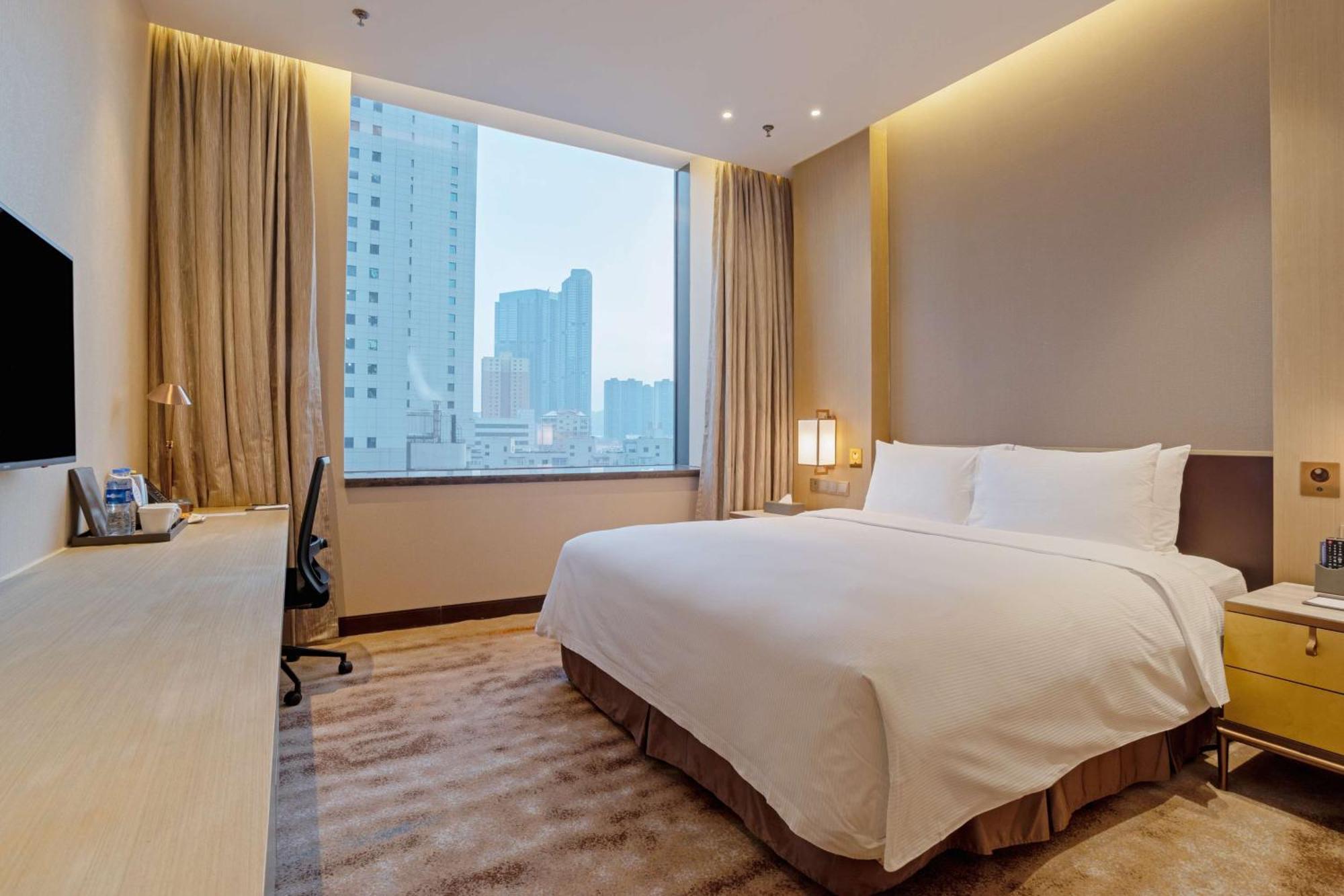 Hilton Shenyang Hotel Exterior photo