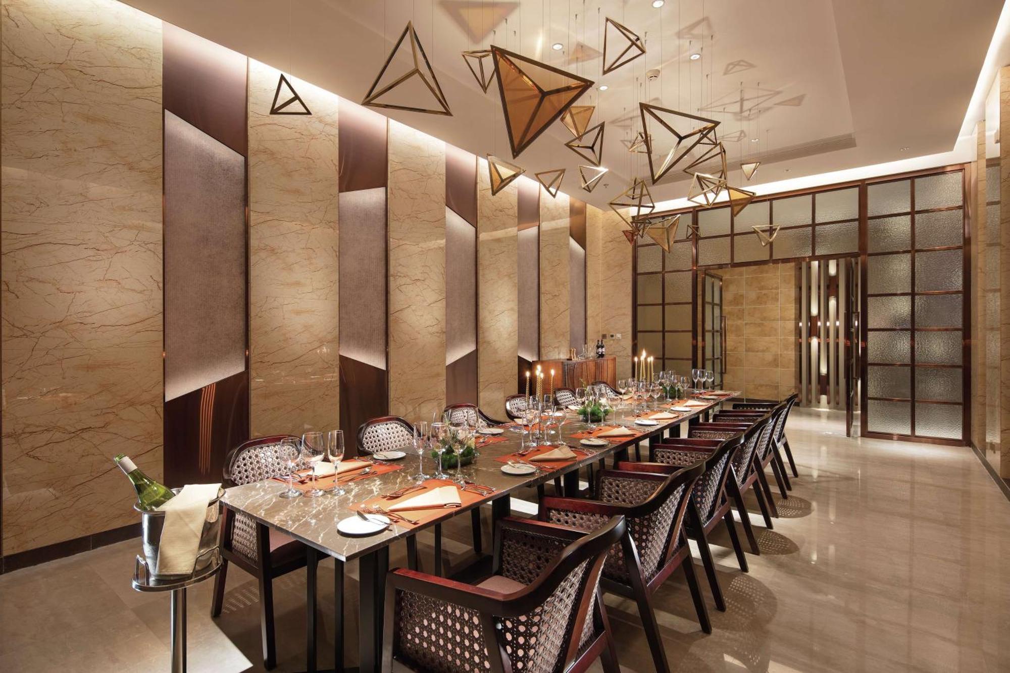 Hilton Shenyang Hotel Exterior photo