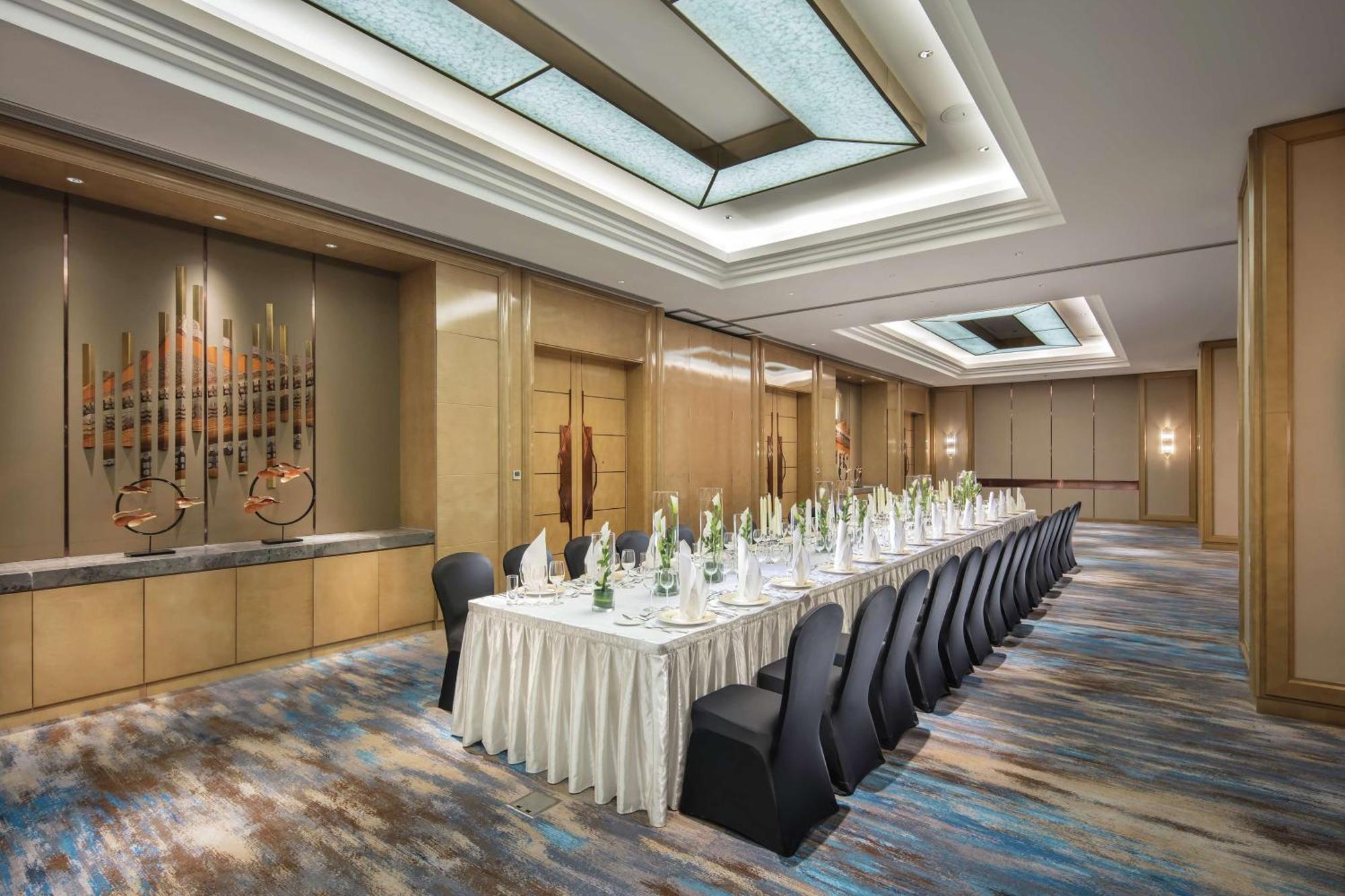 Hilton Shenyang Hotel Exterior photo